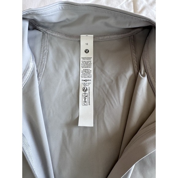 New Lululemon Nulux Long Sleeve Tennis Half-Zip Size 12 Gray Hip Length NWT - Picture 6 of 11